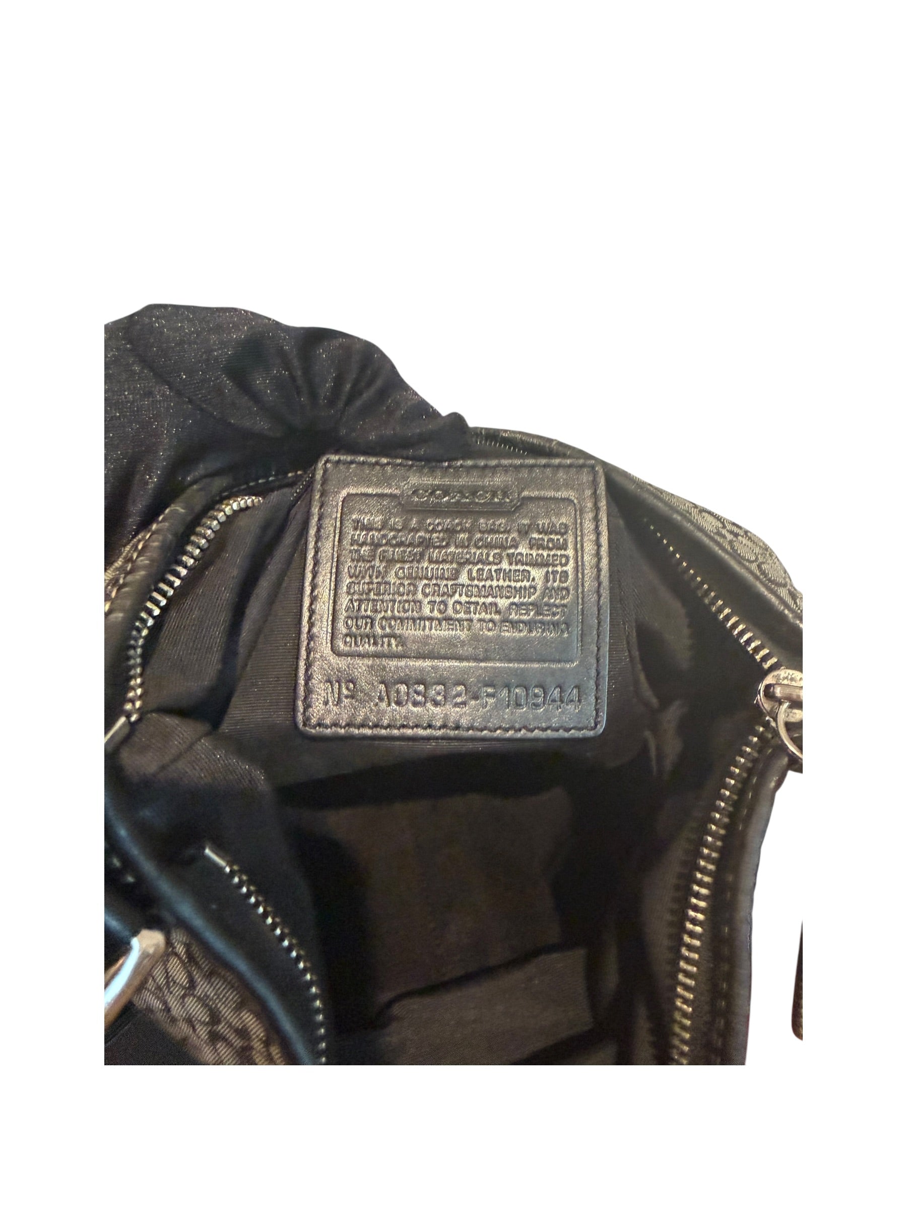 Pre-owned Coach black and grey signature crossbody with wallet 2008