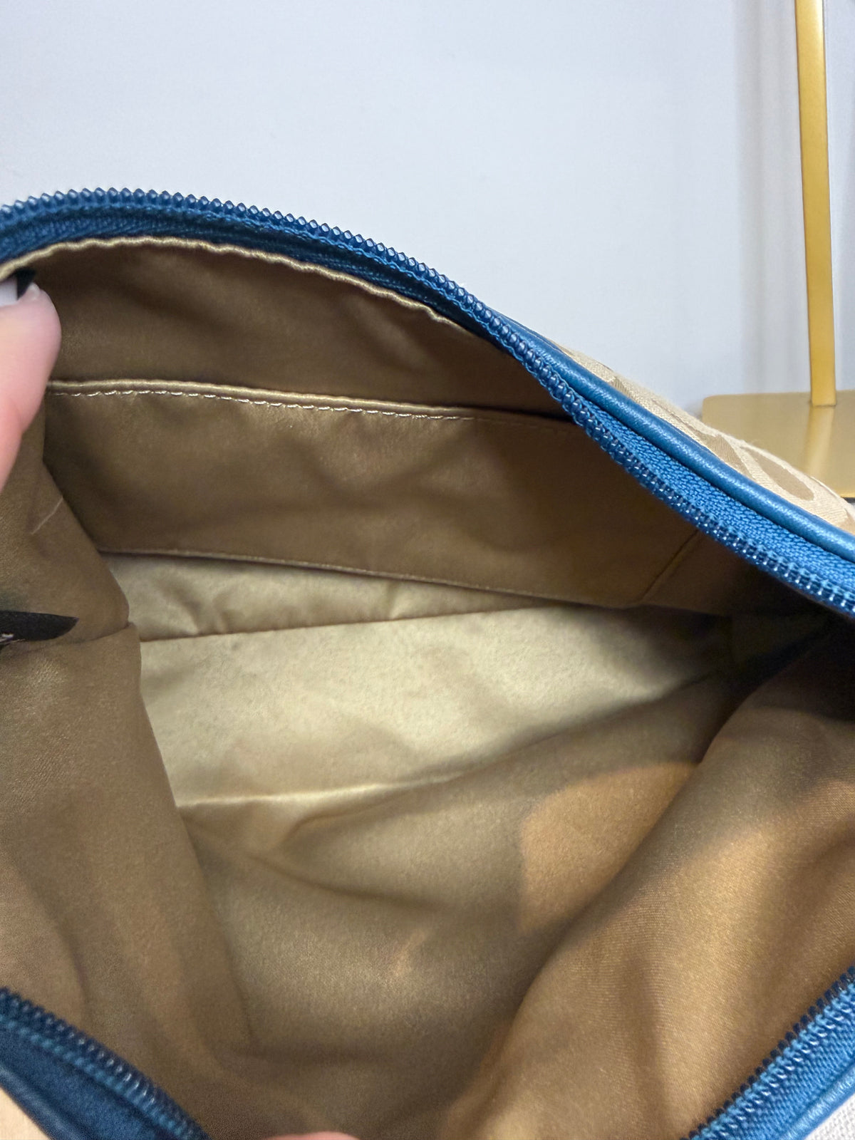 Pre-owned Coach canvas Madison Blue shoulder bag