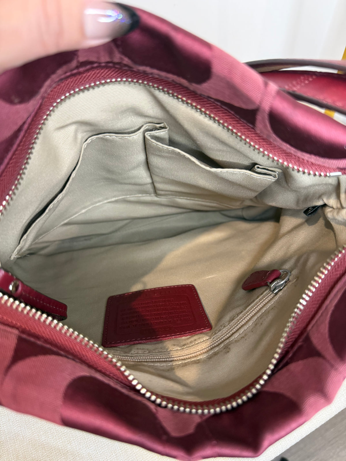 Pre-owned Coach Burgundy Chain Hobo shoulder bag 2011