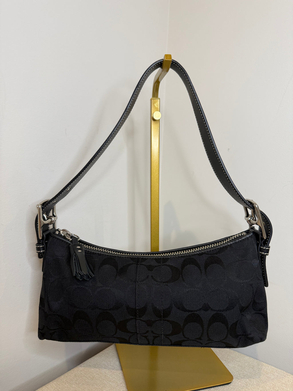 Pre-owned Coach Black Hamptons east west shoulder bag 2004 vintage