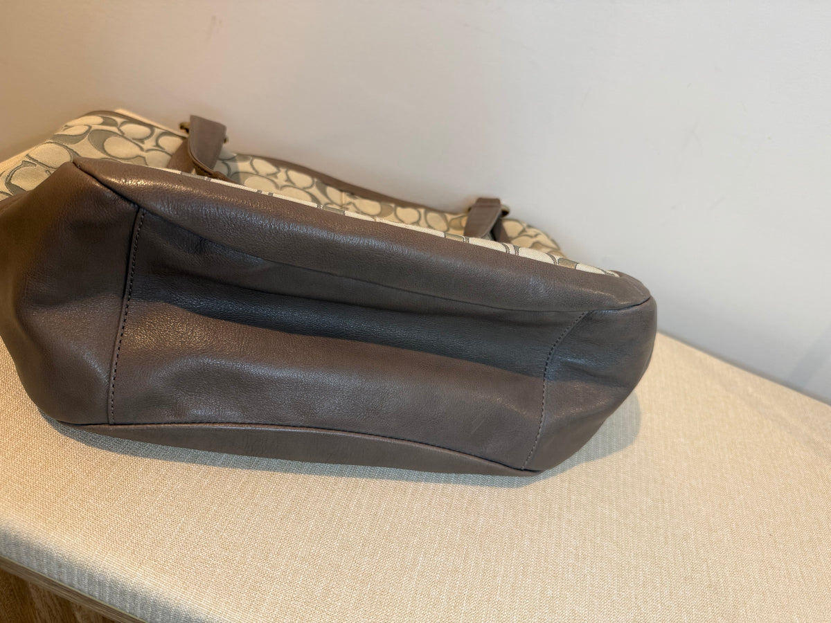 Pre-owned Coach Grey Canvas Cricket Shoulder Bag 2008