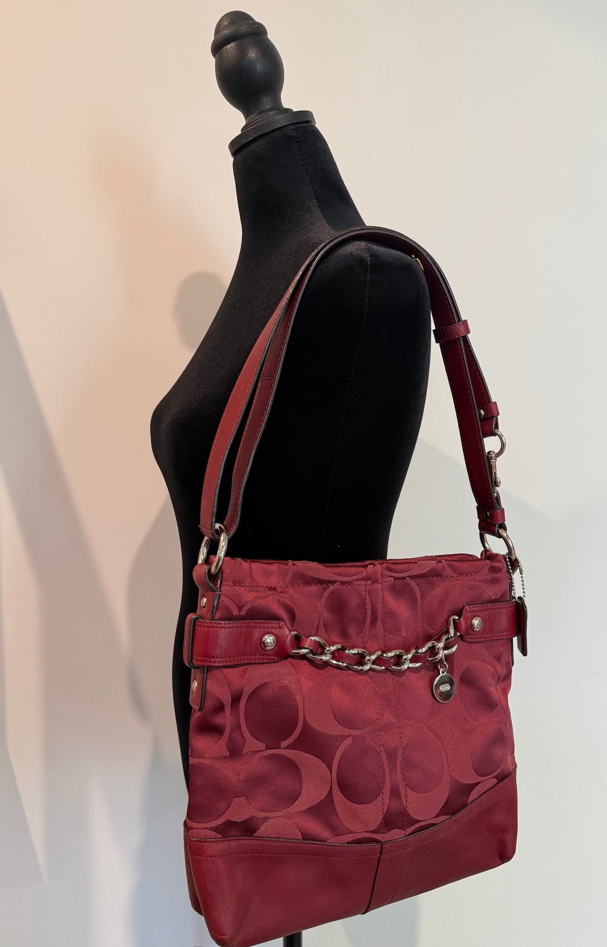 Pre-owned Coach Burgundy Chain Hobo shoulder bag 2011