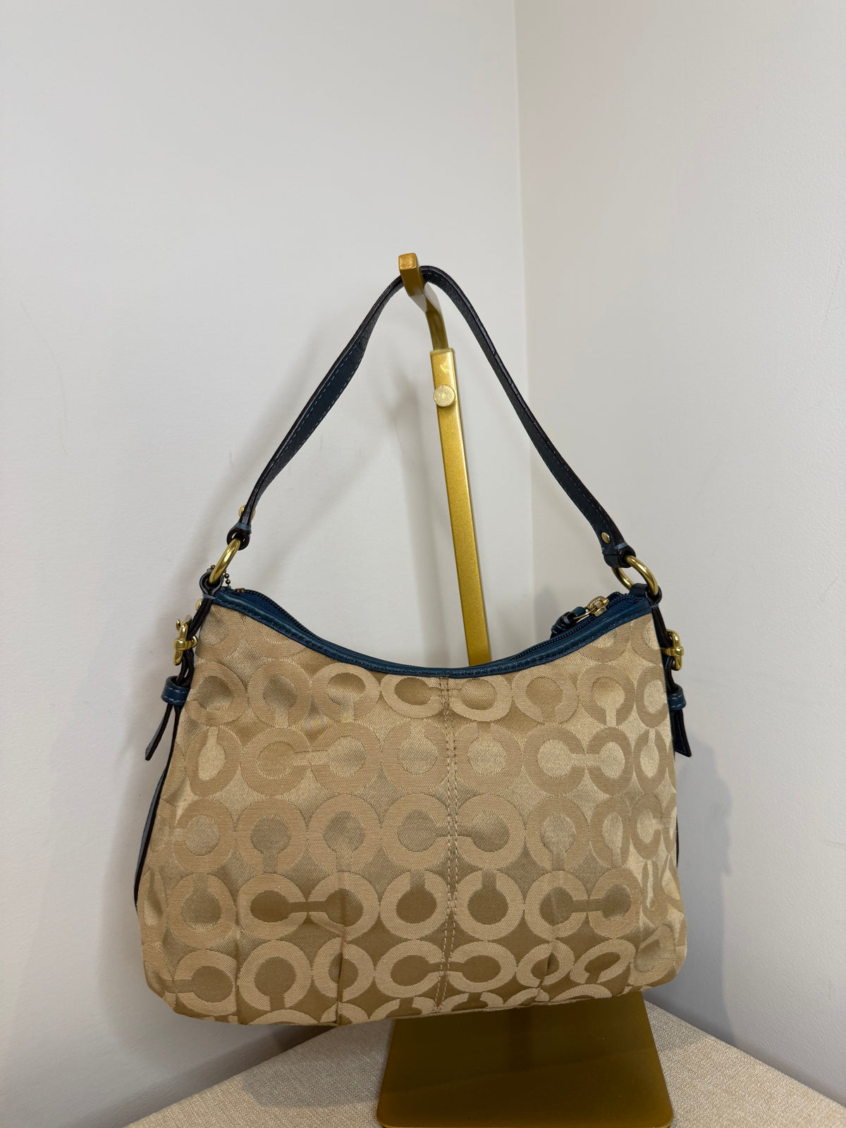 Pre-owned Coach canvas Madison Blue shoulder bag
