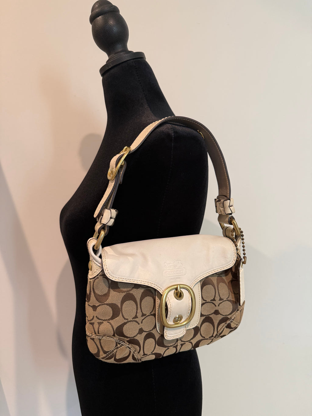Pre-owned Coach Bleeker SoHo White buckle shoulder bag 2007