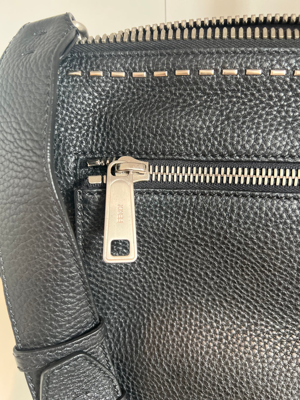 Pre-owned Fendi leather Selleria Ray crossbody messenger bag