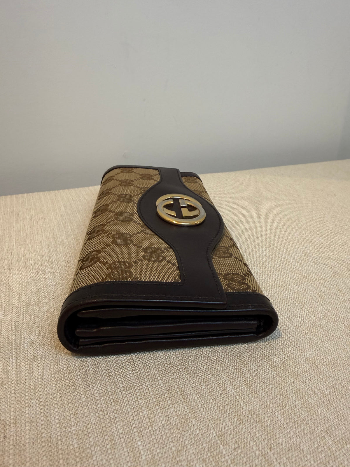 Pre-owned Gucci brown canvas sukey continental long wallet