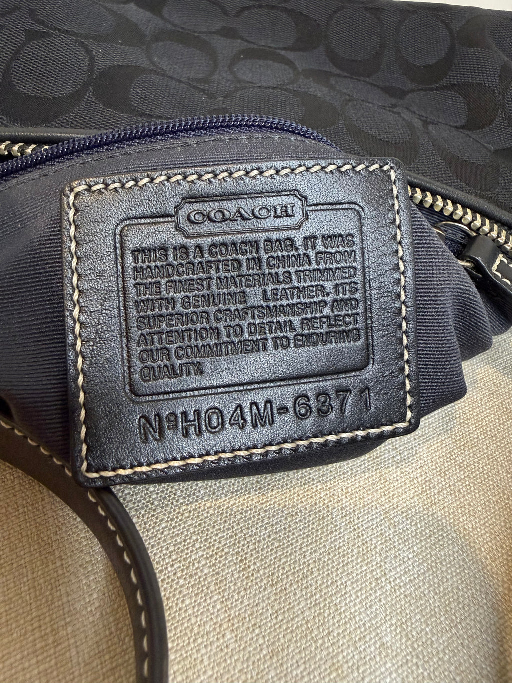 Pre-owned Coach Black Hamptons east west shoulder bag 2004 vintage