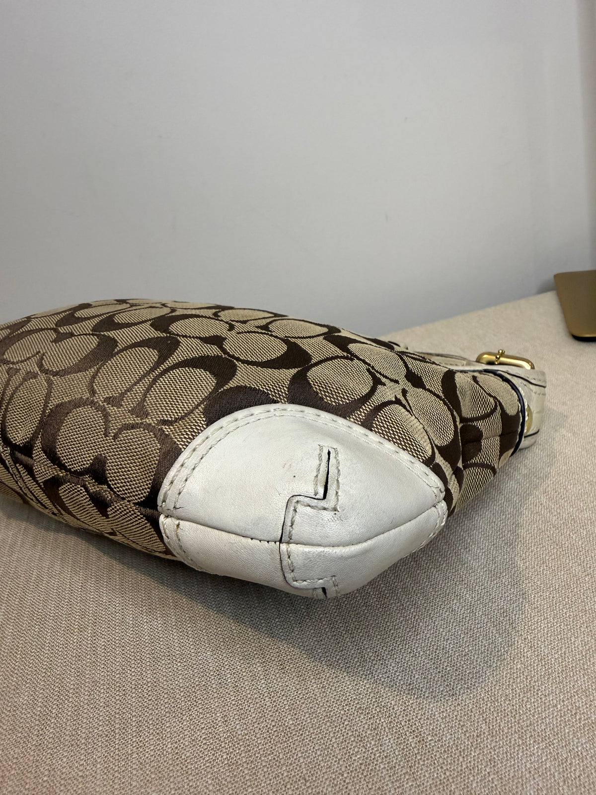 Pre-owned Coach Cream Signature Hobo Shoulder Bag 2007