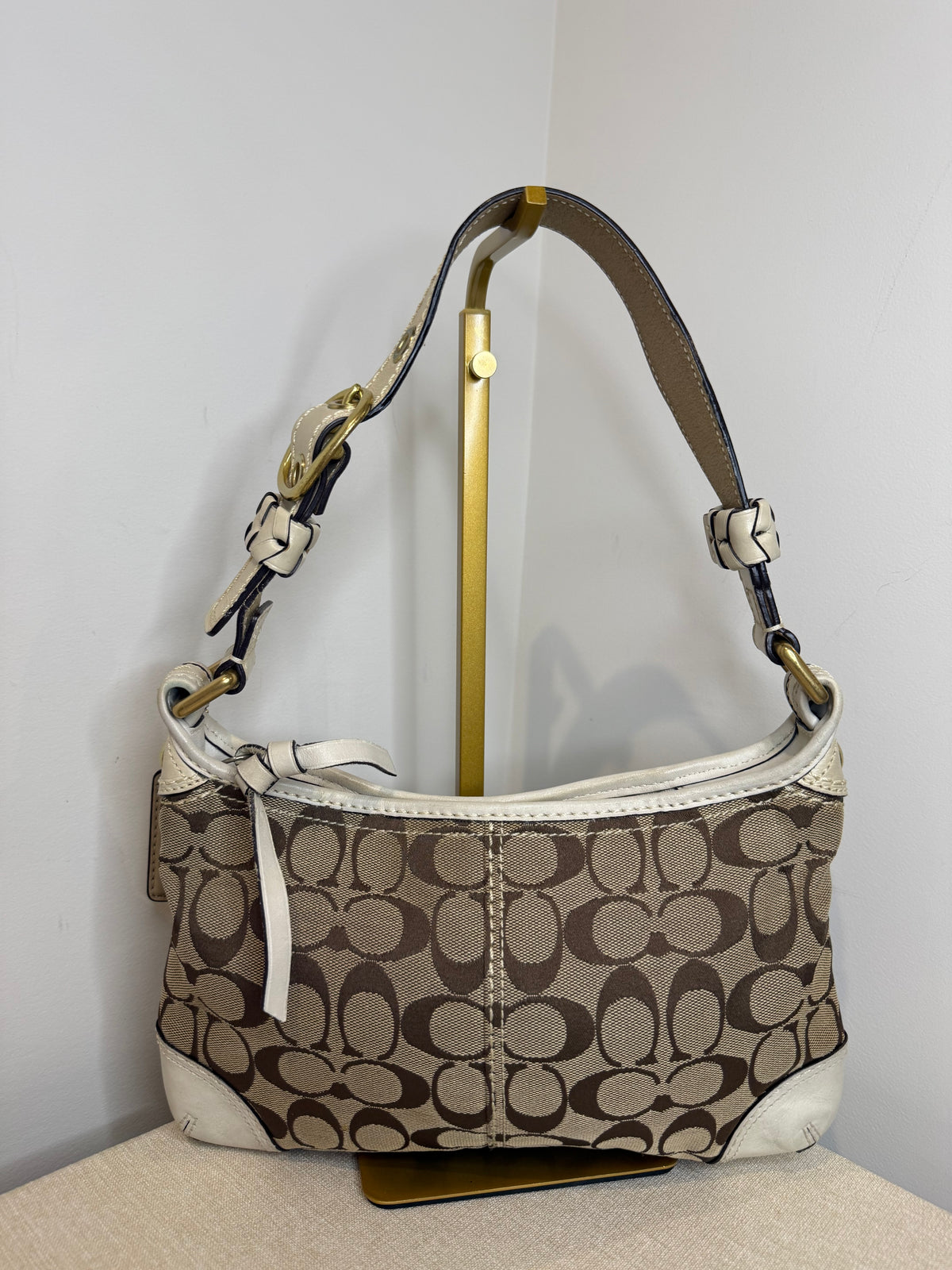 Pre-owned Coach Cream Signature Hobo Shoulder Bag 2007