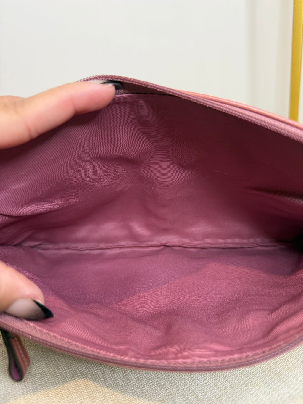 Pre-owned Coach Pink Signature Shoulder bag