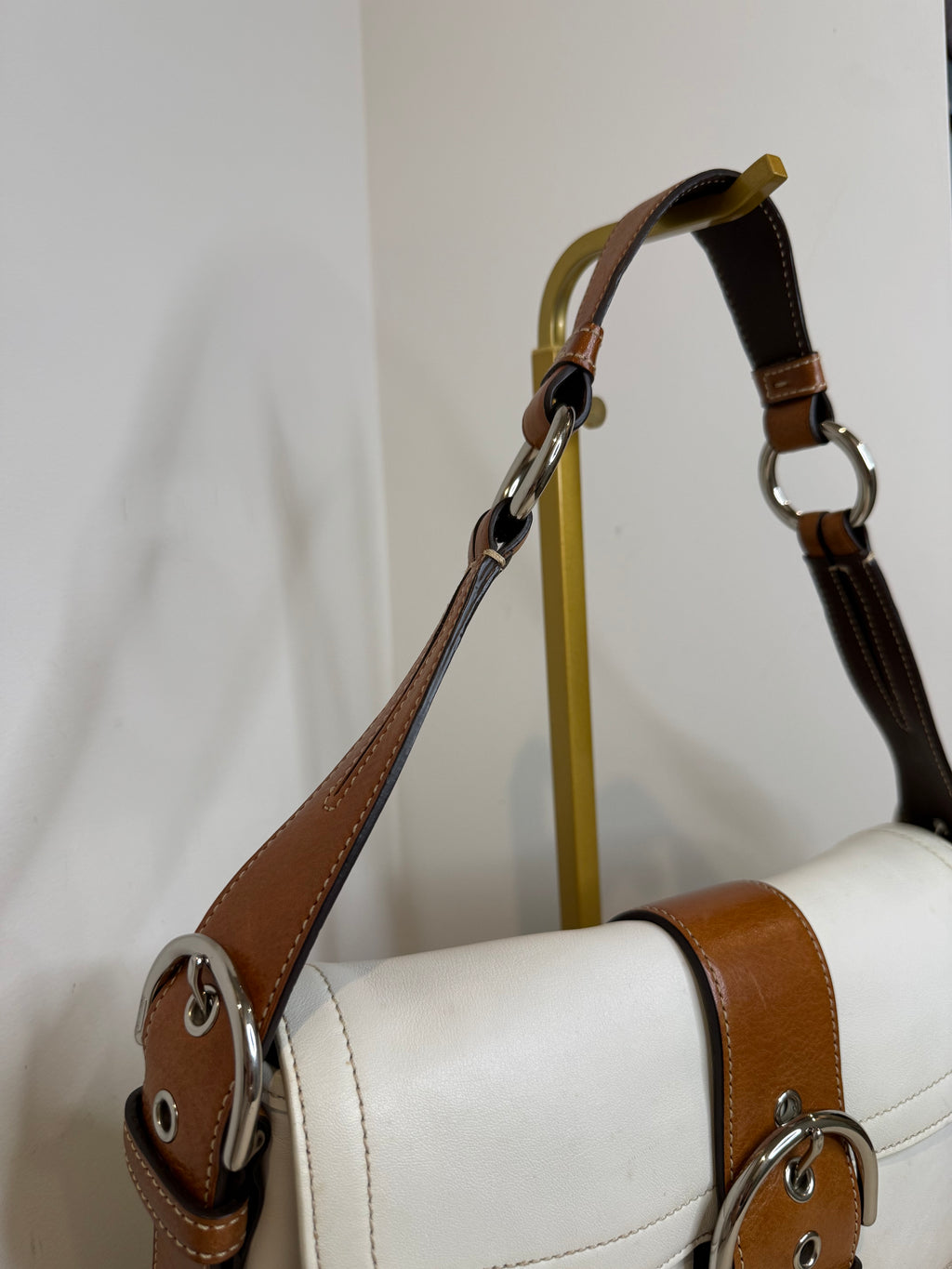 Pre-owned Coach Leather White and Brown SoHo Flap Shoulder bag 2004 vintage