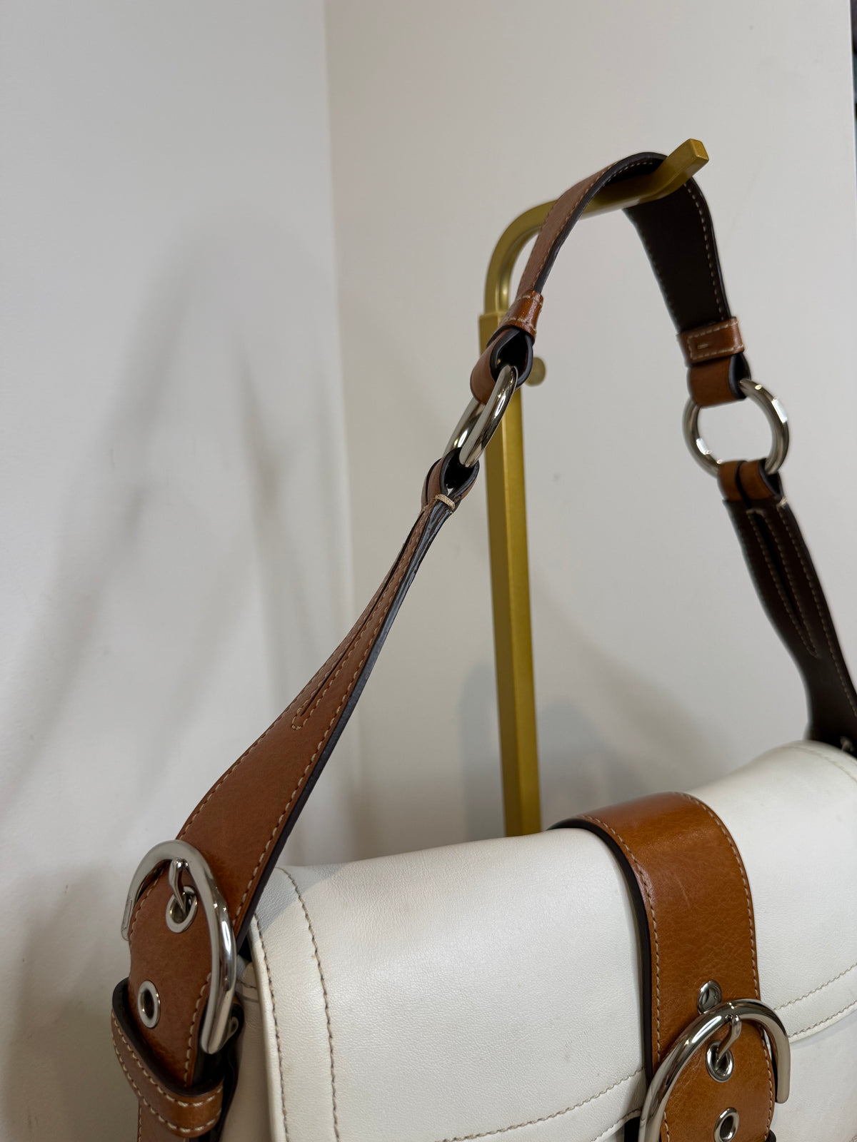 Pre-owned Coach Leather White and Brown SoHo Flap Shoulder bag 2004 vintage