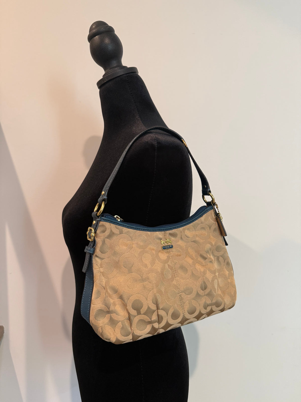 Pre-owned Coach canvas Madison Blue shoulder bag