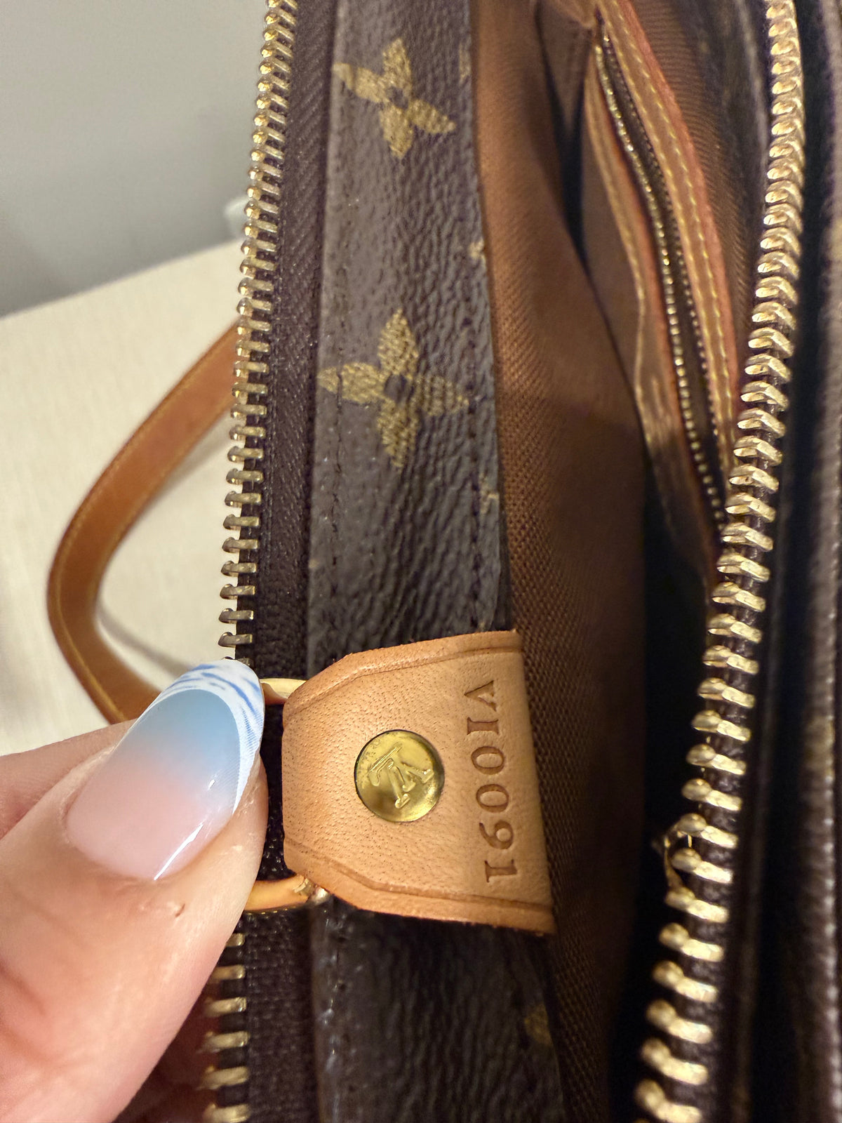 Pre-owned Louis Vuitton monogram Cabas piano shoulder bag 2001