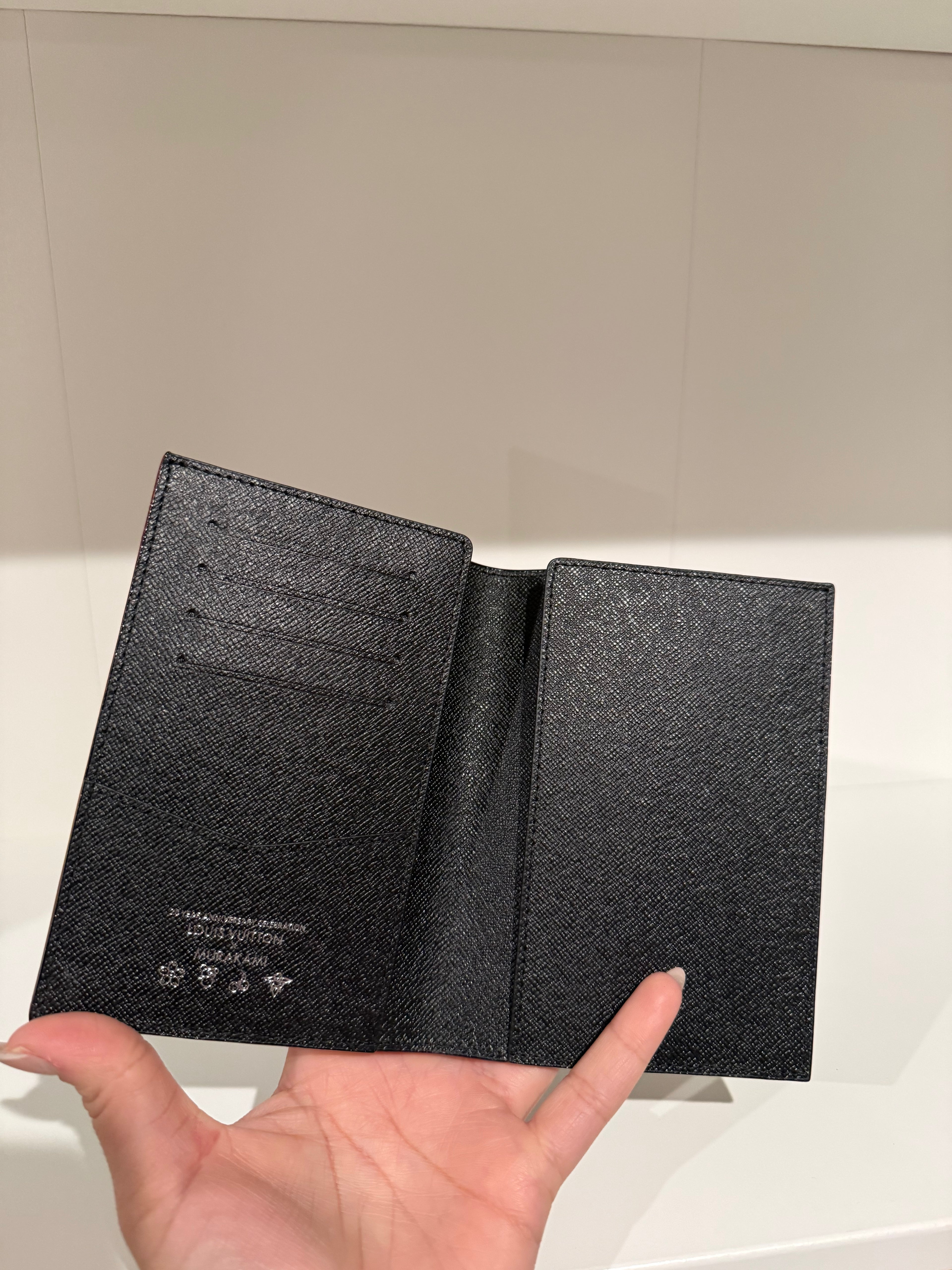 INSPIRED Black multicolor passport holder
